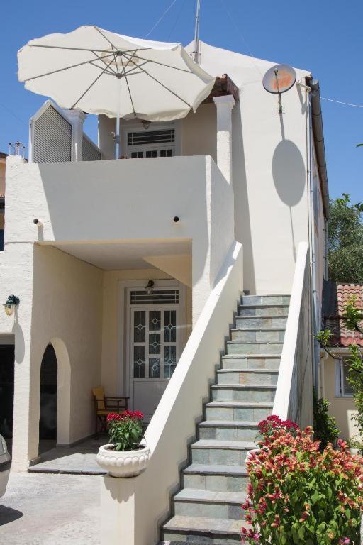Apartments Margarita Kaizer Bridge 아킬레이온 외부 사진